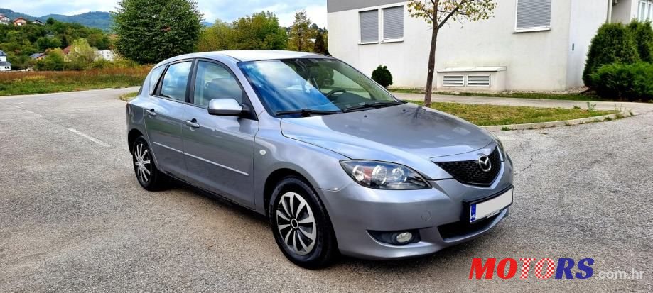 2005' Mazda 3 Sport photo #2