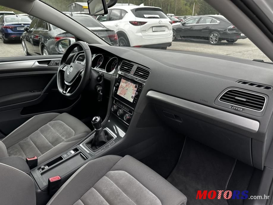 2017' Volkswagen Golf VII 1,6 Tdi photo #5