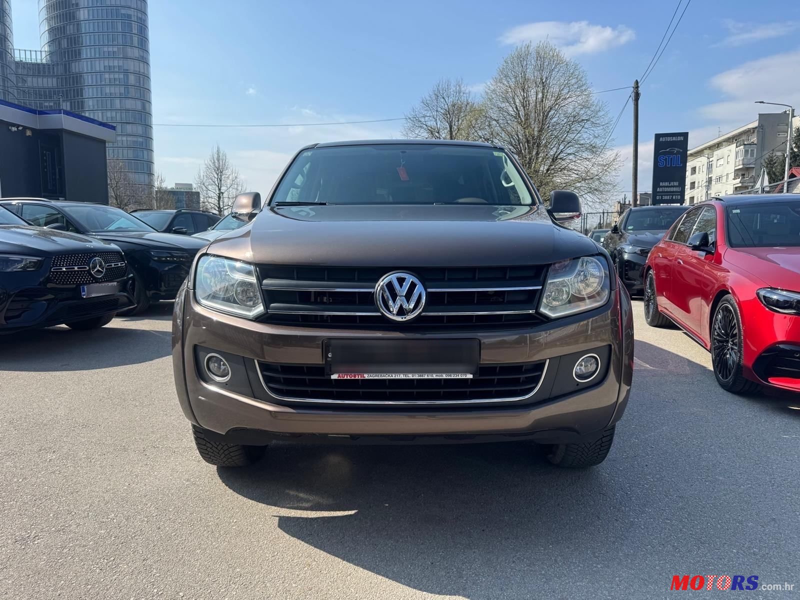 2013' Volkswagen Amarok 2.0 Tdi photo #2
