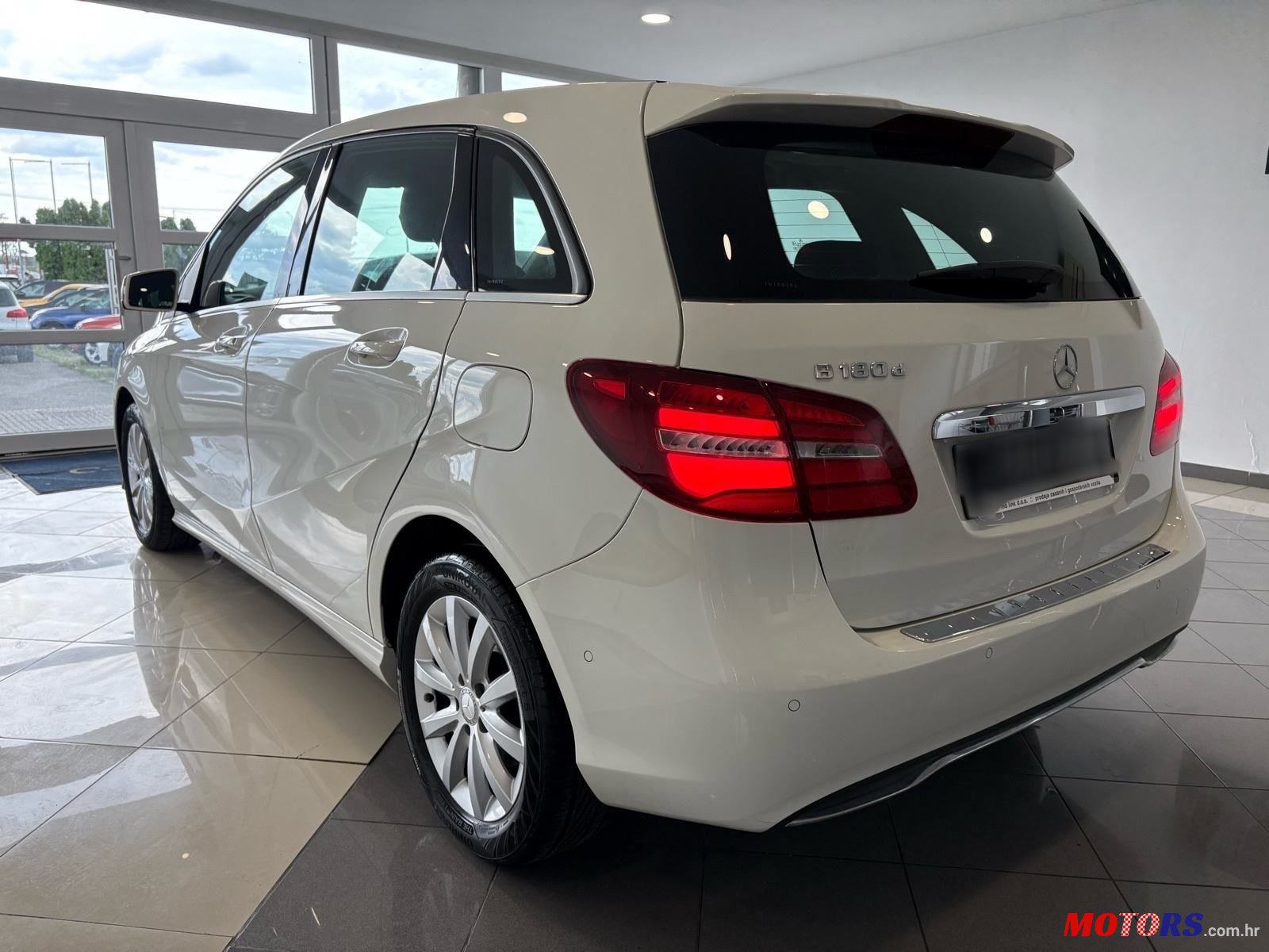 2016' Mercedes-Benz B-Klasa 180 D photo #4