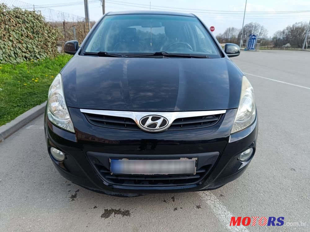 2009' Hyundai i20 1.6 Crdi photo #4
