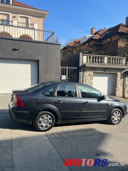 2006' Ford Focus photo #2