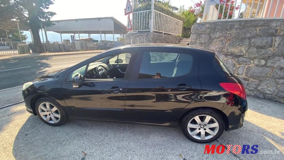 2011' Peugeot 308 1,6 E-Hdi photo #4