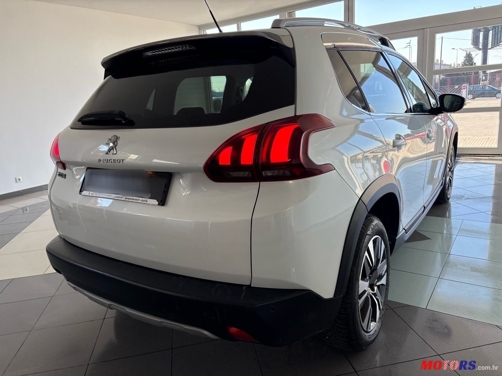 2016' Peugeot 2008 1,6 Bluehdi photo #6