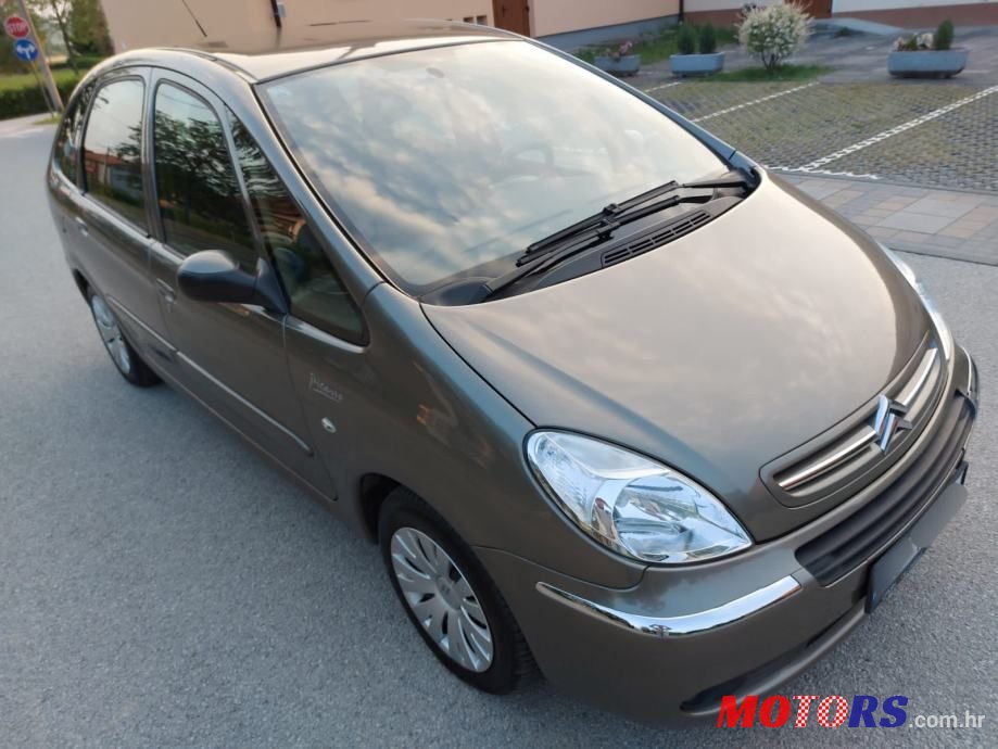 2009' Citroen Xsara Picasso 1,6 I photo #5