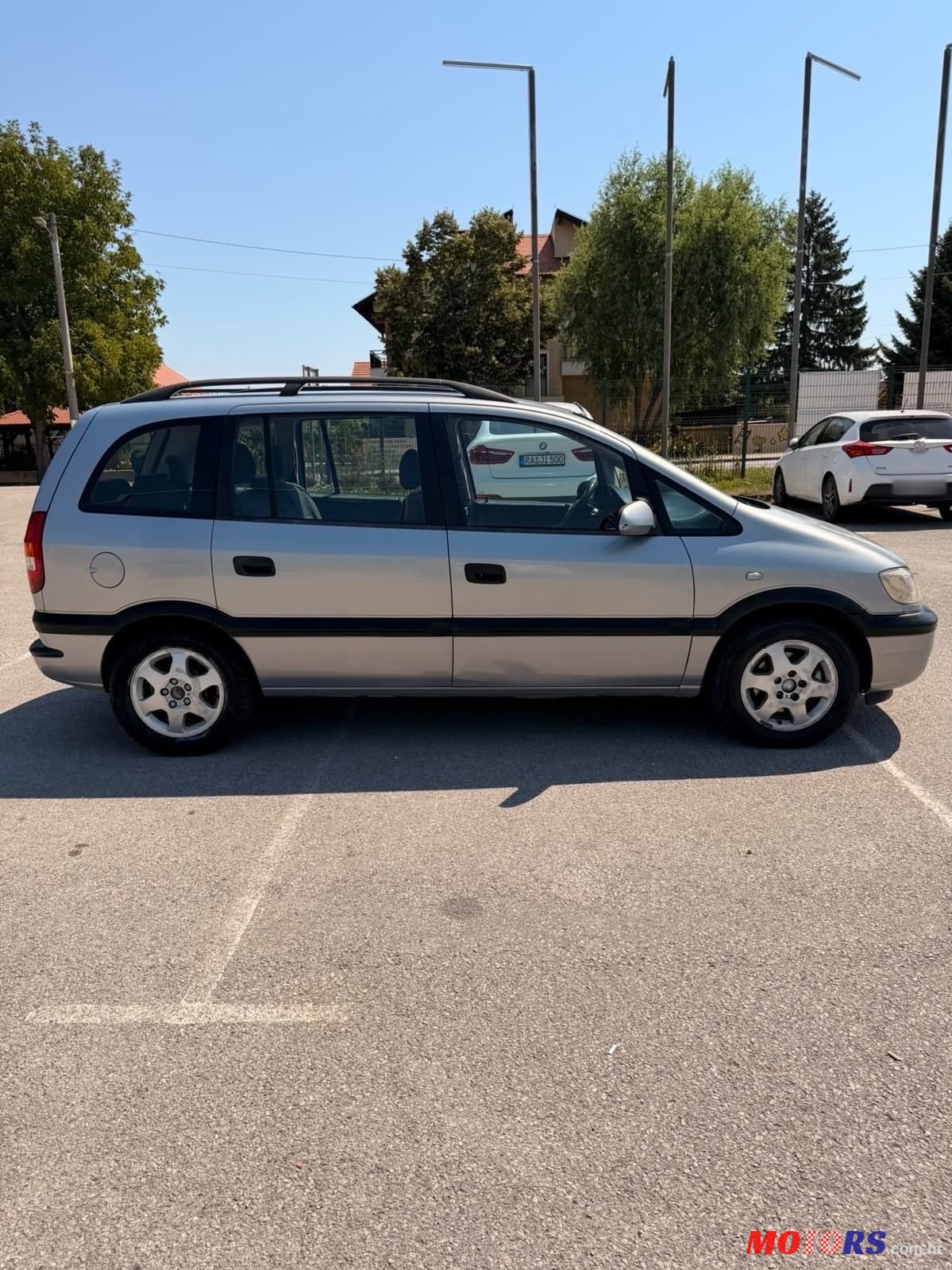 2000' Opel Zafira 1,6 16V photo #2