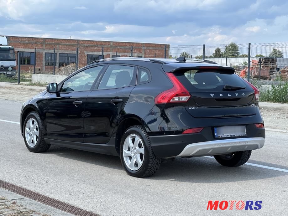 2016' Volvo V40 Cross Country 2.0 D2 photo #5
