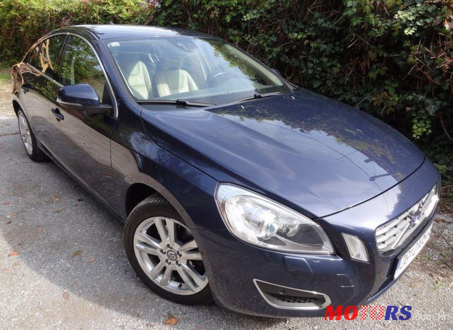 2011' Volvo S60 D3 photo #2