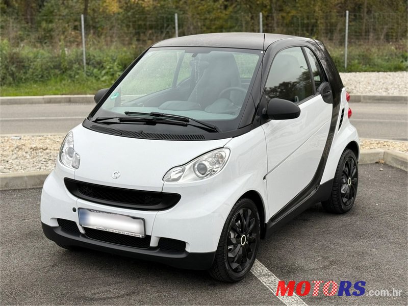 2009' Smart Fortwo photo #2