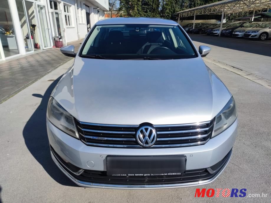 2011' Volkswagen Passat 1,6 Tdi photo #3