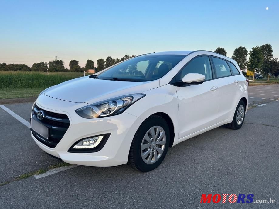 2015' Hyundai i30 1,6 Crdi photo #1