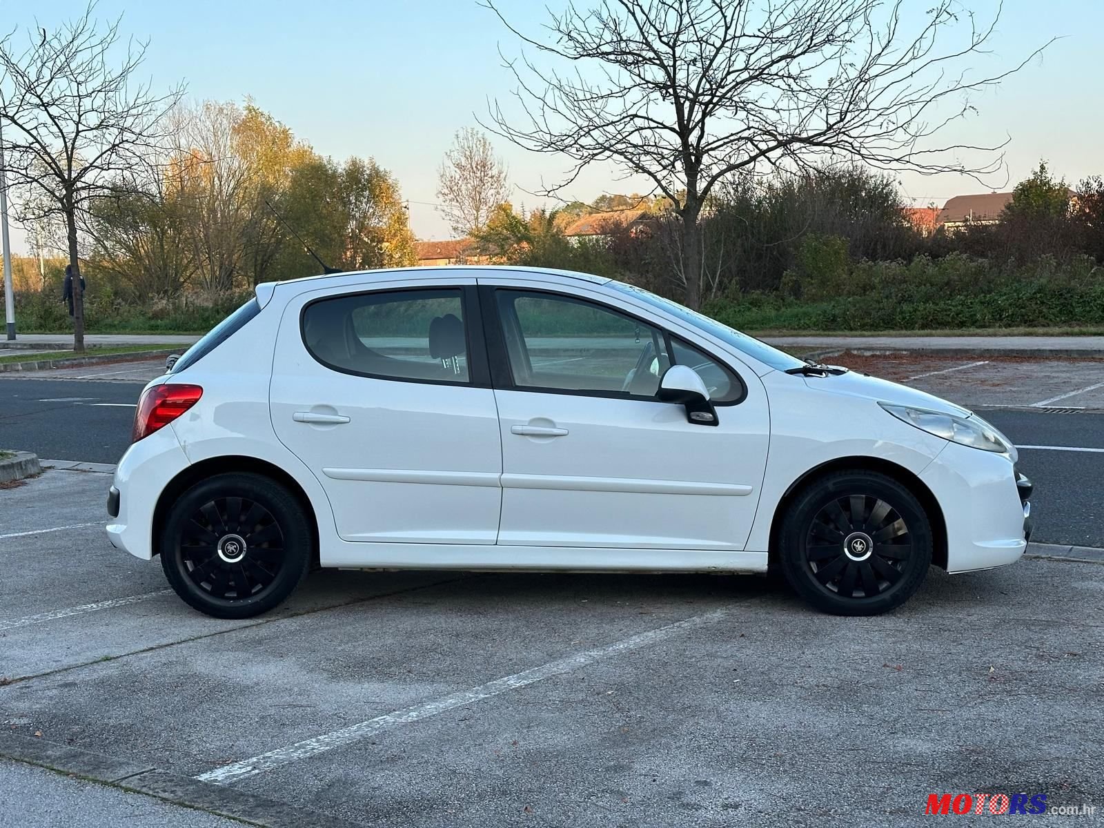 2008' Peugeot 207 1,6 Hdi photo #5