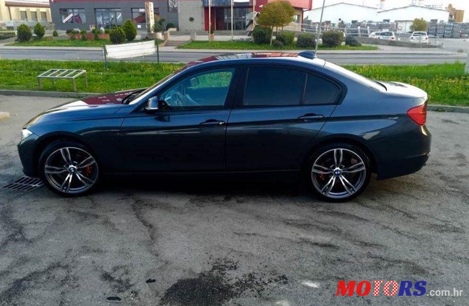2013' BMW Serija 3 318D photo #1