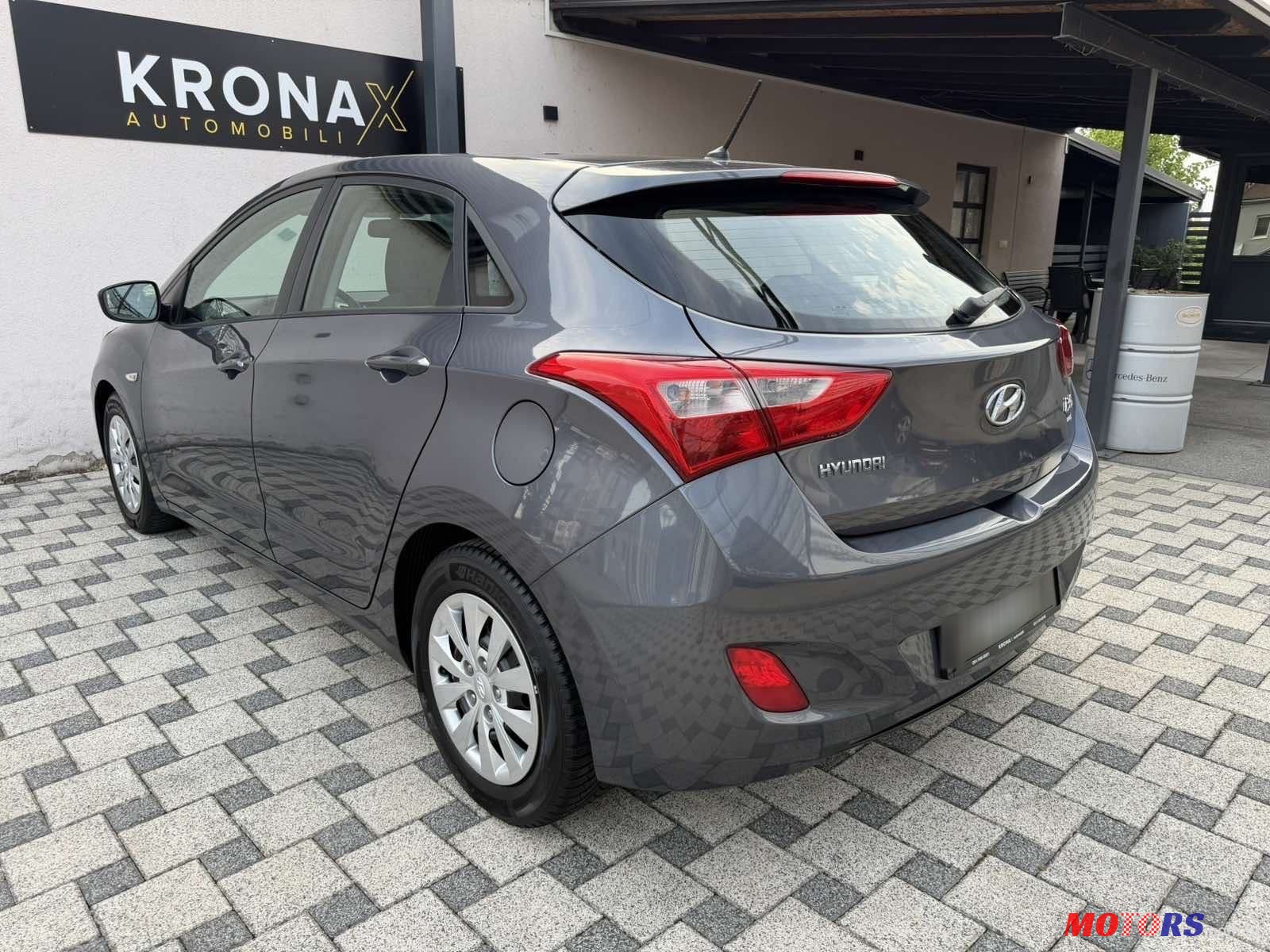 2016' Hyundai i30 1,6 Crdi photo #6