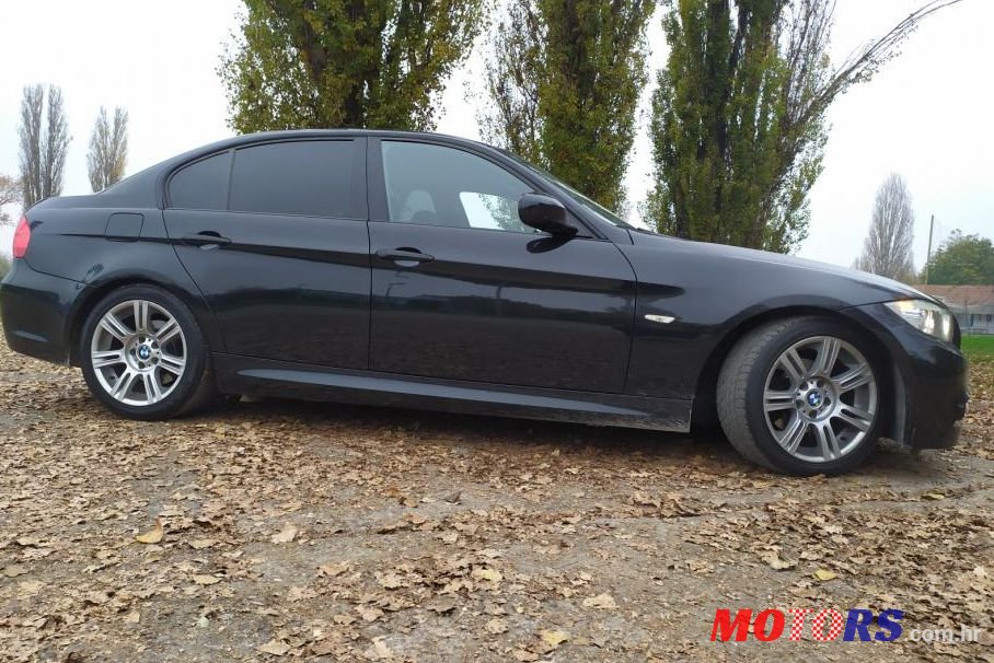 2011' BMW Serija 3 318D photo #1