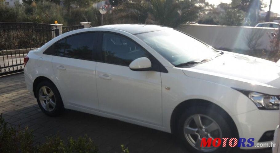 2011' Chevrolet Cruze 1,6 Ls photo #1