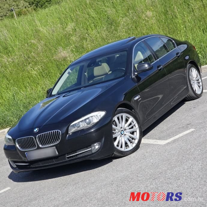2011' BMW Serija 5 530Xd photo #1