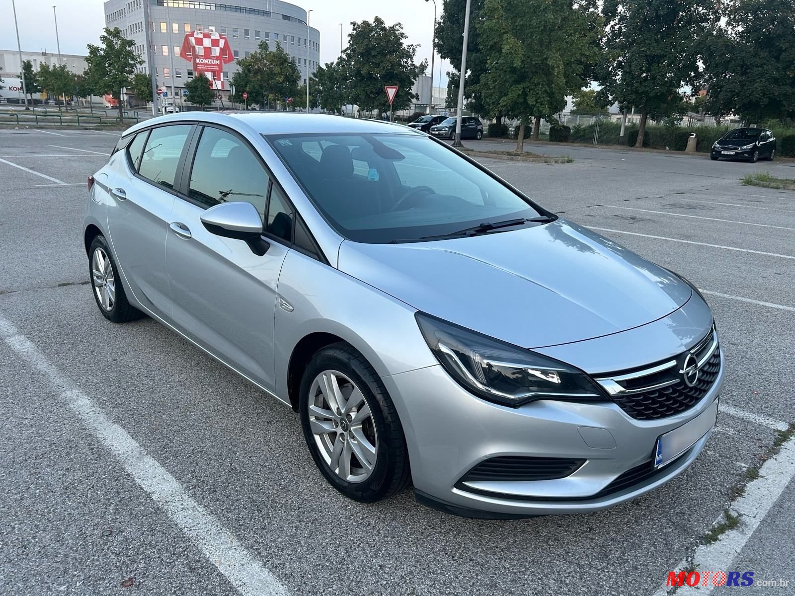 2017' Opel Astra 1.6 Cdti photo #4