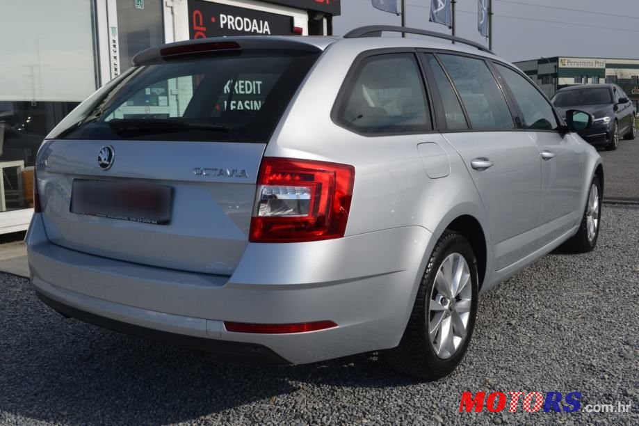 2018' Skoda Octavia Combi photo #6