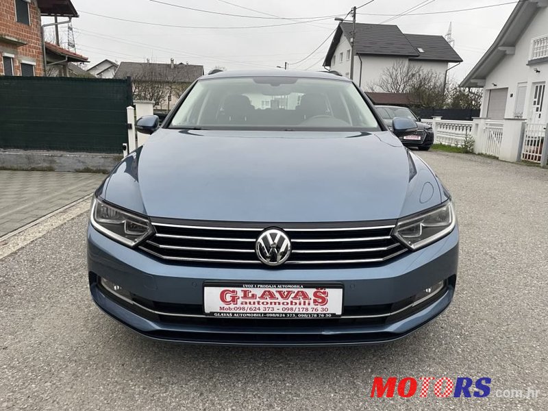 2016' Volkswagen Passat Variant photo #2