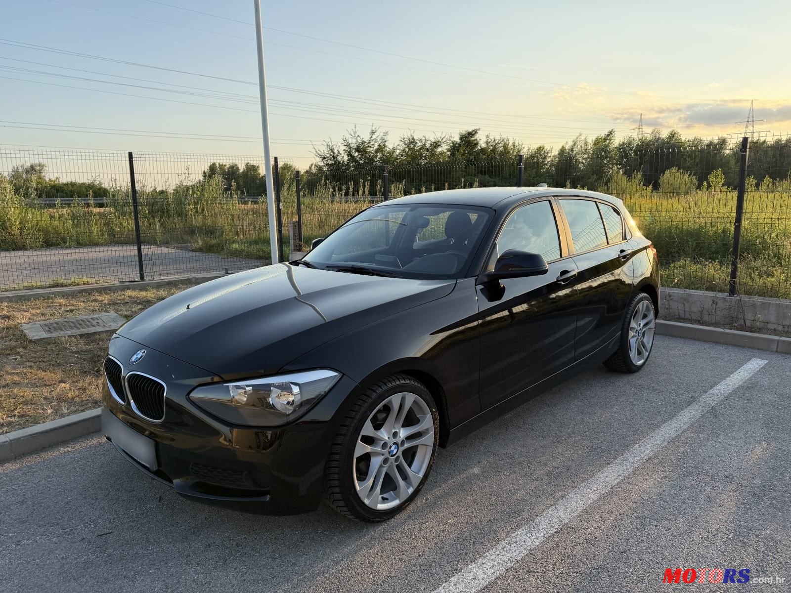 2013' BMW Serija 1 116I photo #1