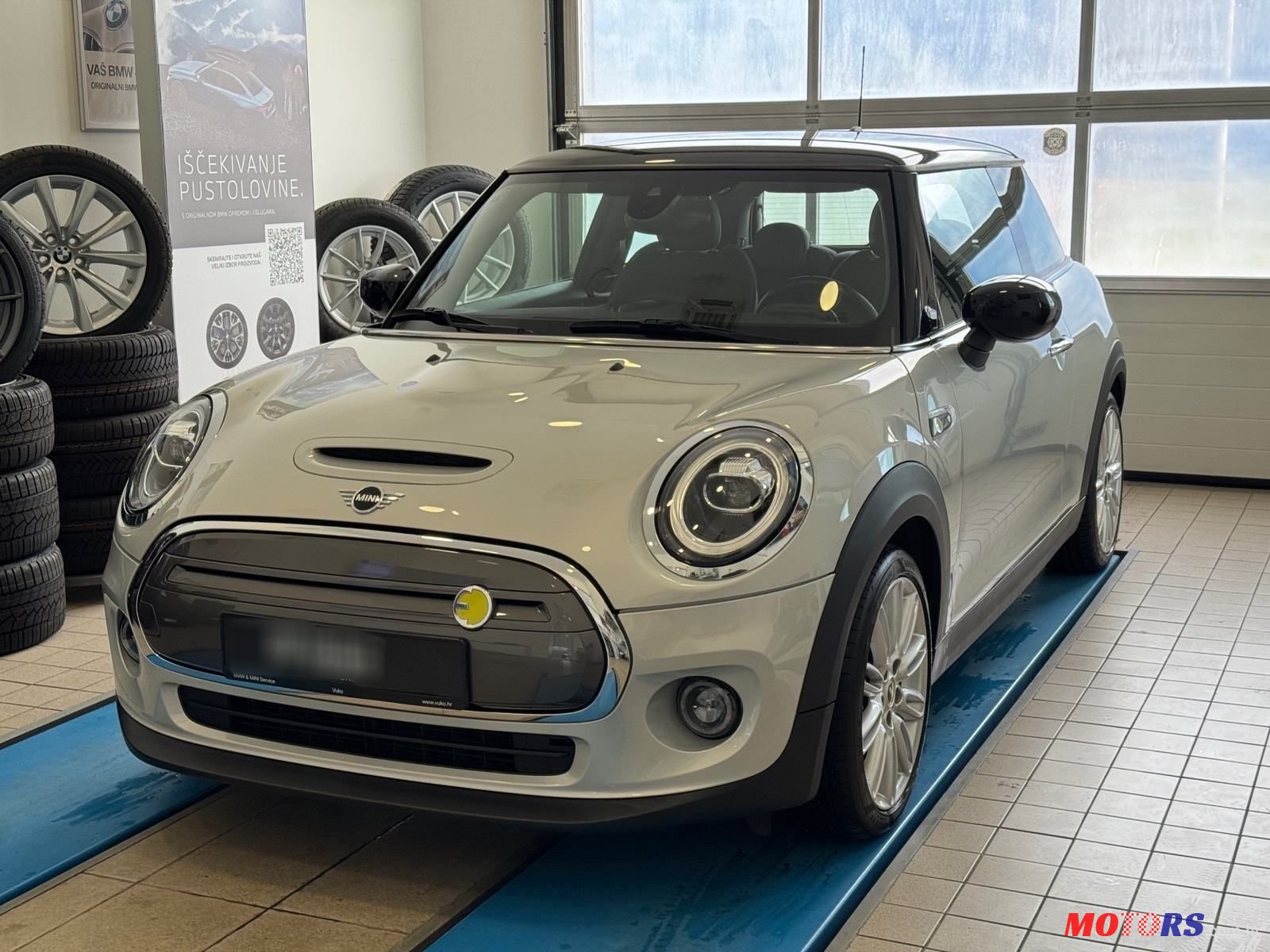 2020' MINI Cooper Se photo #2