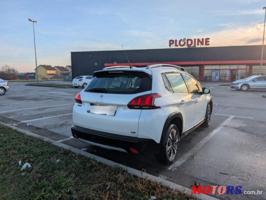 2017' Peugeot 2008 1,2 allure photo #6