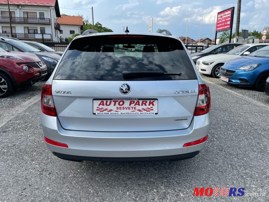 2016' Skoda Octavia Combi photo #3