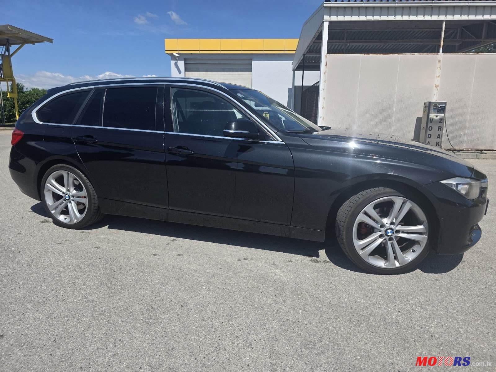 2013' BMW Serija 3 316D photo #6