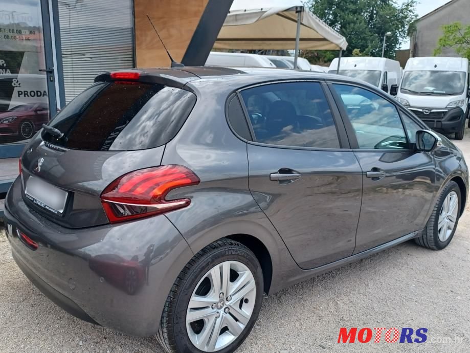 2019' Peugeot 208 1,2 Puretech photo #2