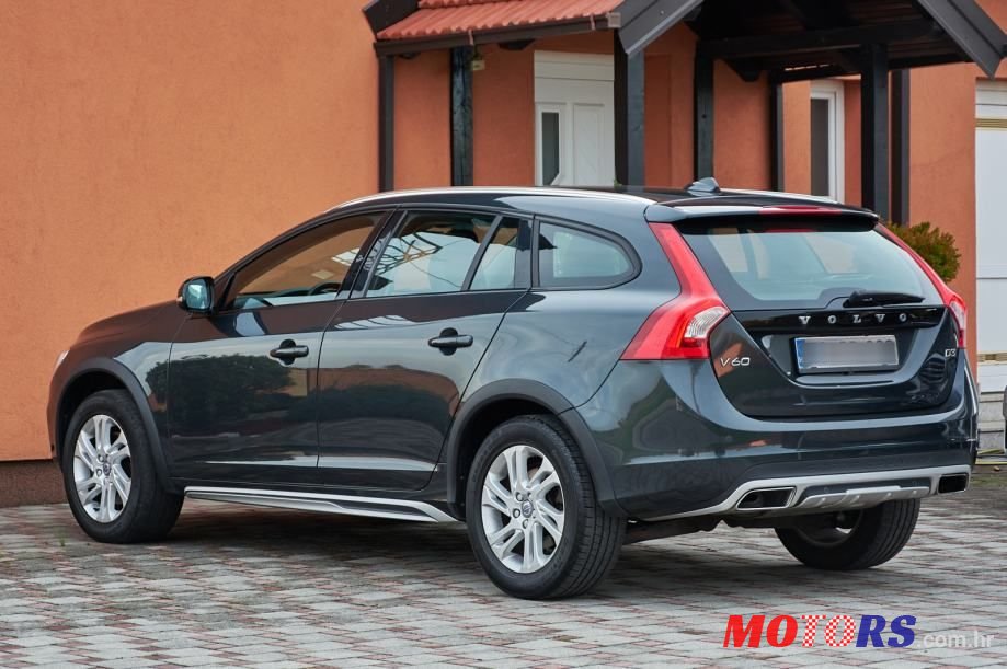 2016' Volvo V60 D3 photo #5