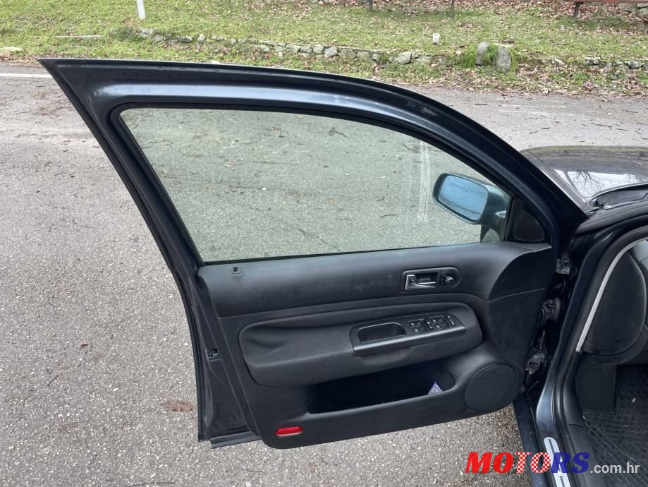 2000' Volkswagen Golf 4 1,9 Tdi photo #5