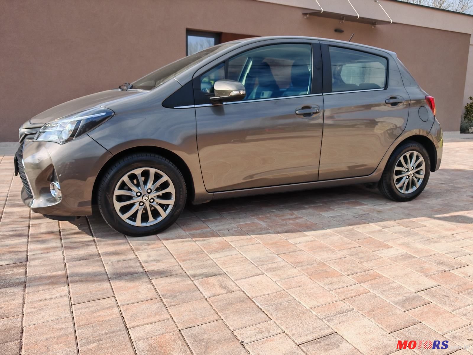 2017' Toyota Yaris 1,0 Vvt-I photo #3