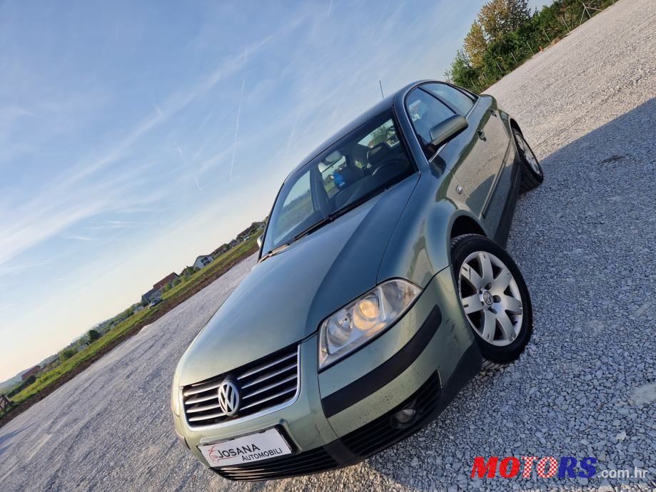 2004' Volkswagen Passat 1,9 Tdi photo #1