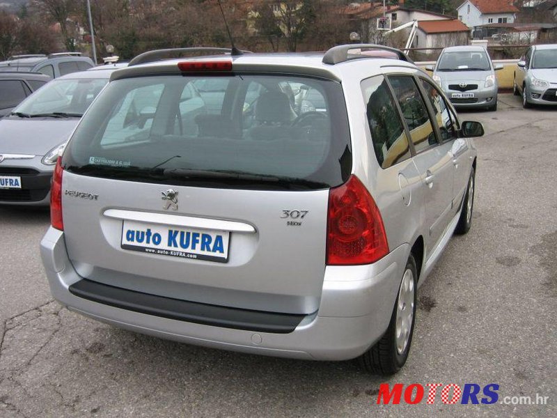 2006' Peugeot 307 Sw 1,6 16V Hdi photo #2