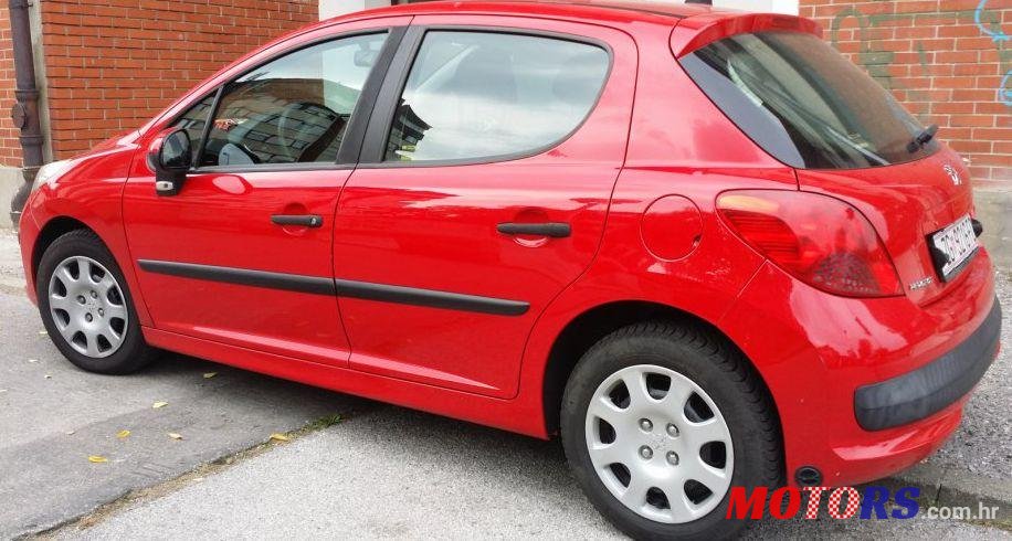 2008' Peugeot 207 1,4 photo #1