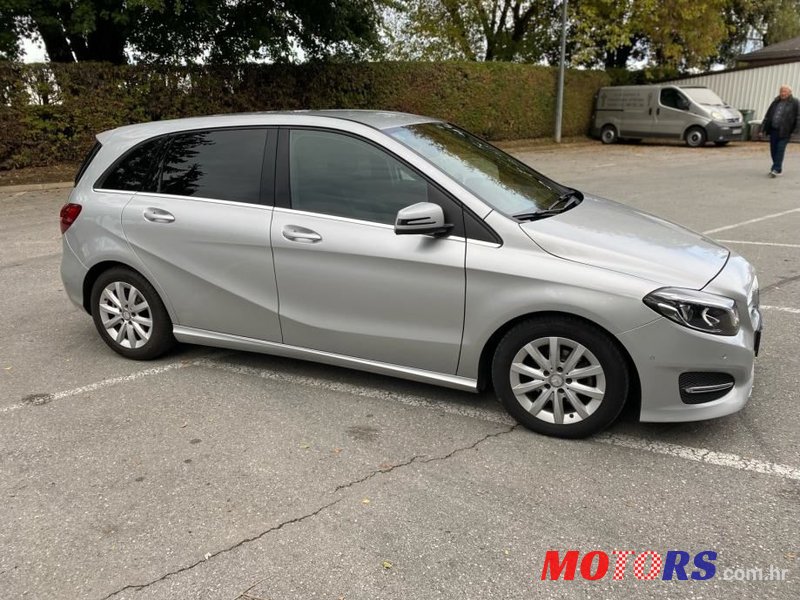 2016' Mercedes-Benz B-Klasa 180 photo #5