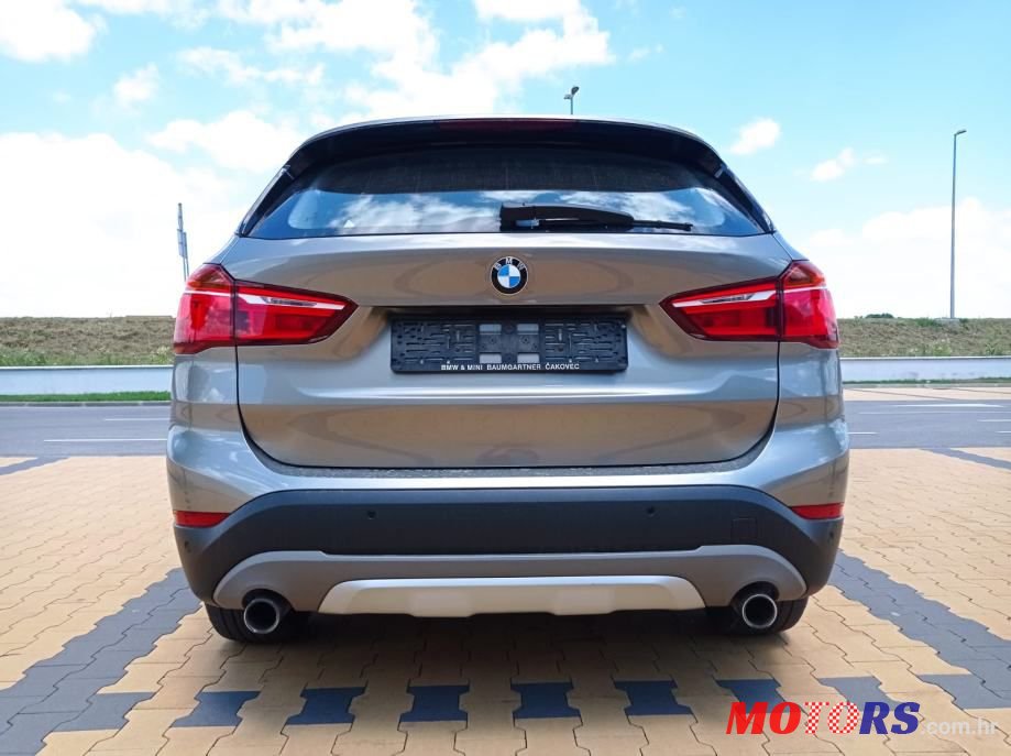 2017' BMW X1 20D photo #4