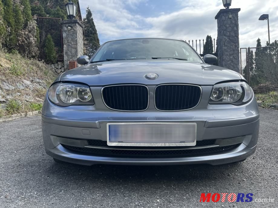 2009' BMW Serija 1 118D photo #4