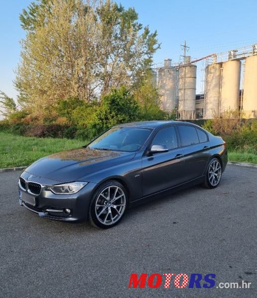 2015' BMW Serija 3 318Xd photo #1