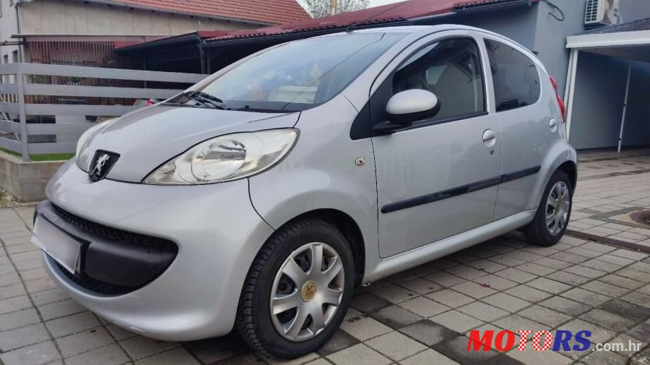2007' Peugeot 107 1,0 photo #4