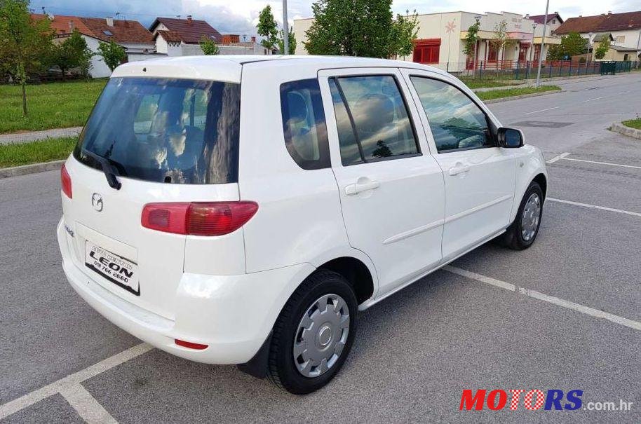 2005' Mazda 2 Cd68 photo #1