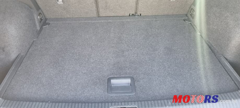 2019' Volkswagen Golf photo #3