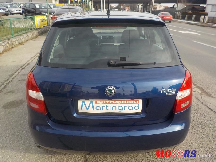 2008' Skoda Fabia photo #4