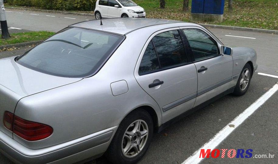 1997' Mercedes-Benz E-Klasa 220 D photo #2