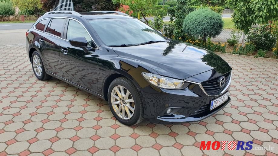 2015' Mazda 6 Sport Combi photo #3