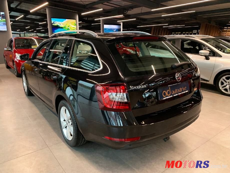 2017' Skoda Octavia Combi photo #4