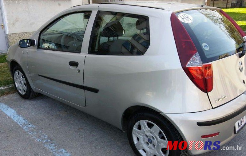 2003' Fiat Punto 1,2 16V photo #1