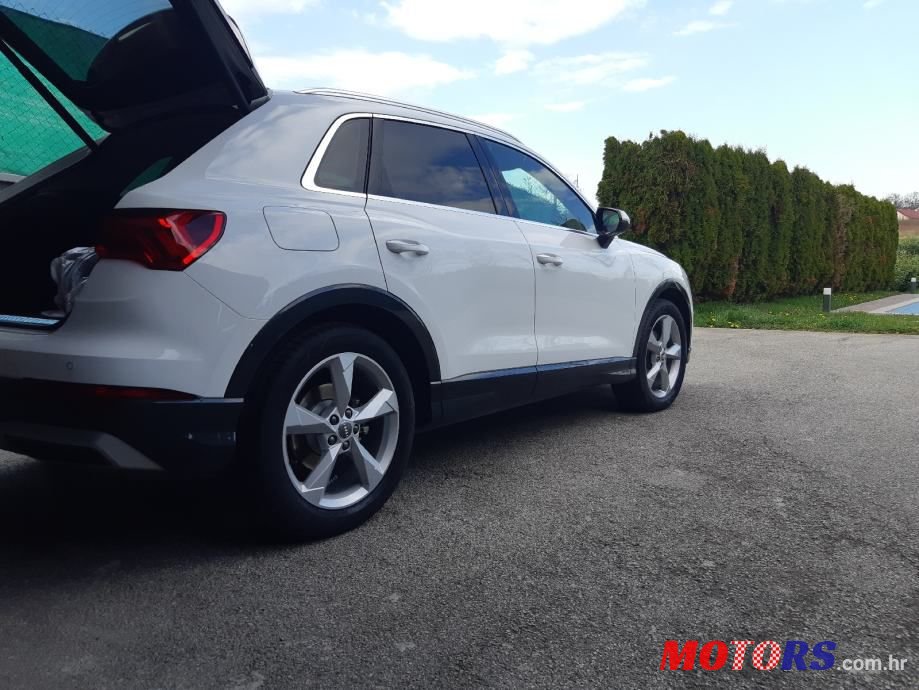 2020' Audi Q3 35 Tdi photo #3