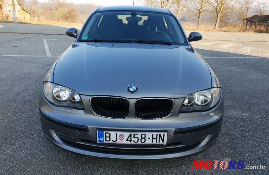 2009' BMW Serija 1 118D photo #4